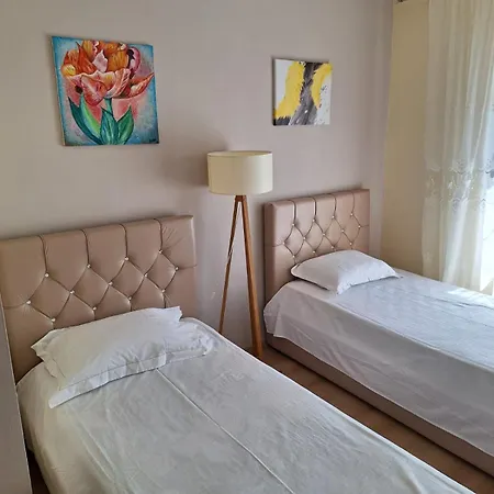 Aria Blue Shkoder